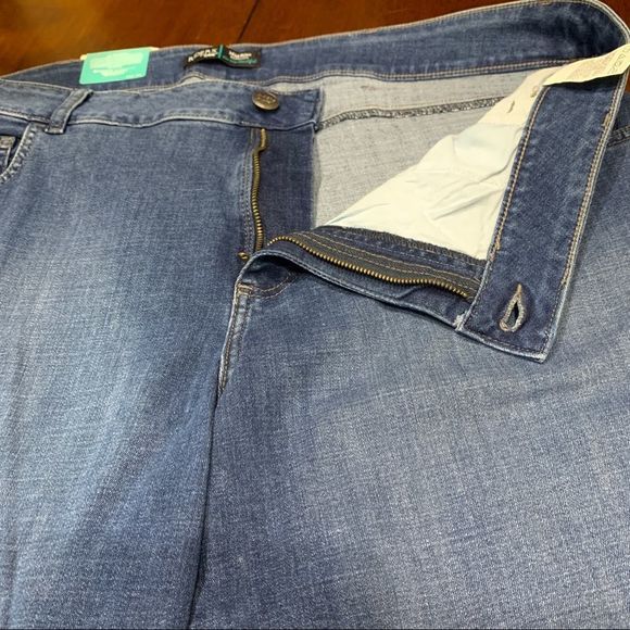 NWT Riders By Lee blue denim stretch Jean Bermuda shorts Womens Sz 22W - Picture 4 of 9